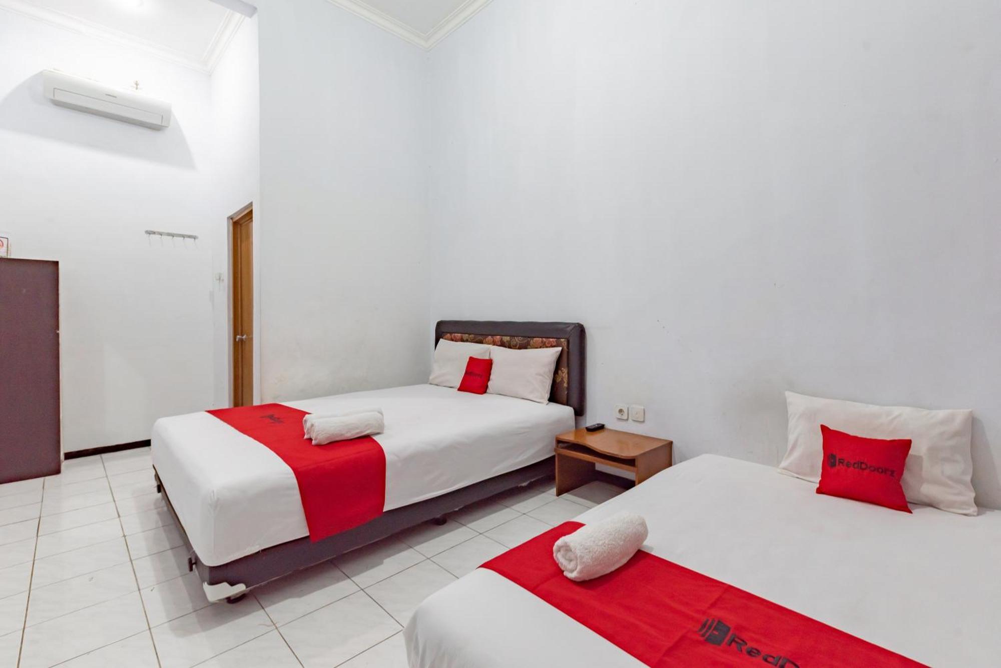Reddoorz At Ciliwung Guest House Syariah Malang Eksteriør billede