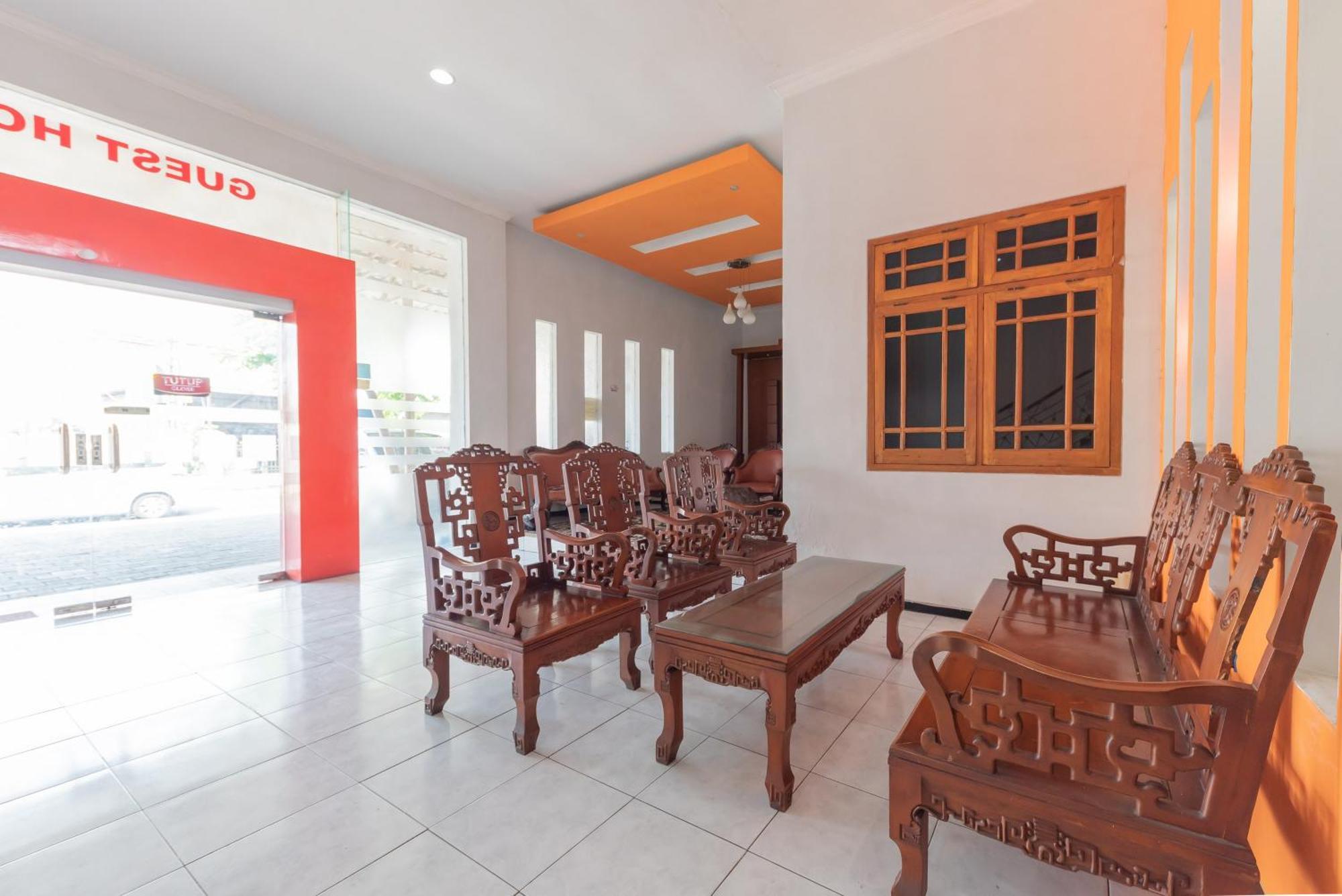 Reddoorz At Ciliwung Guest House Syariah Malang Eksteriør billede