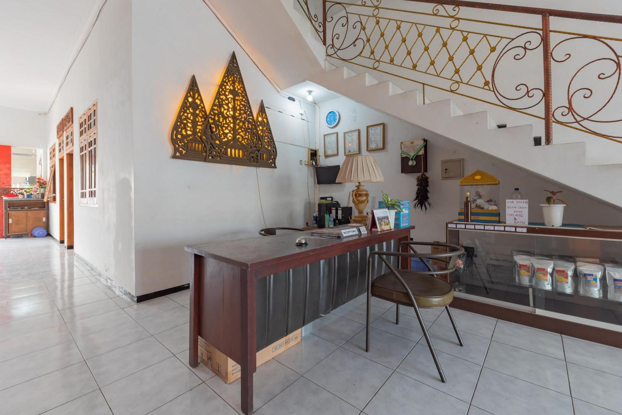 Reddoorz At Ciliwung Guest House Syariah Malang Eksteriør billede